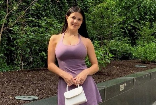 Mahasiswi Ini Terlahir dengan Dua Rahim dan Dua Miss V